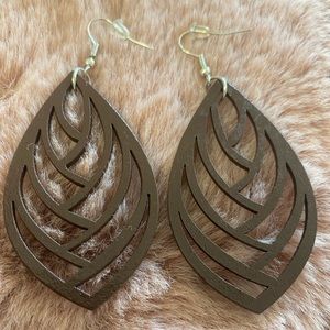 NWOT! Never worn! Wooden leaf earrings